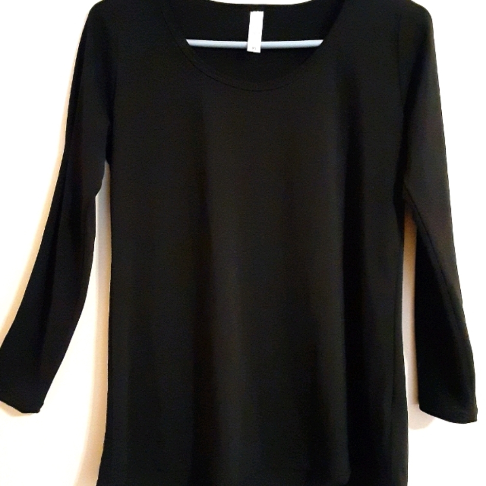 Women's lularoe shirt